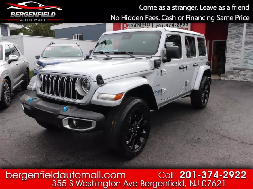 2024 Jeep Wrangler 4xe Sahara photo 1