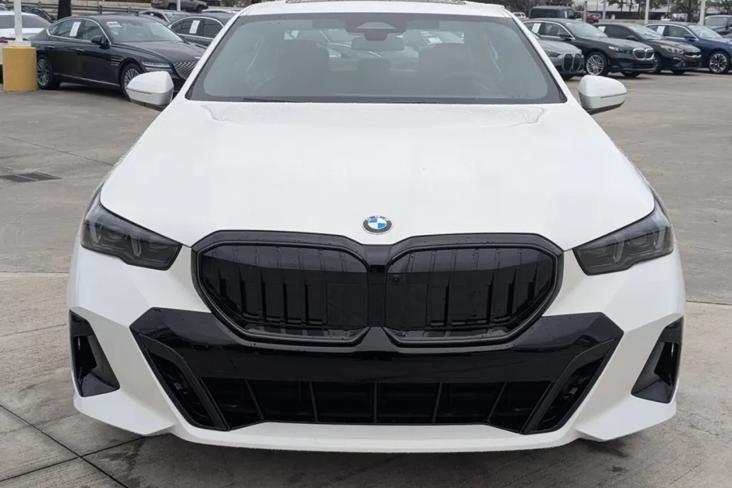 2025 Bmw 530i photo 1