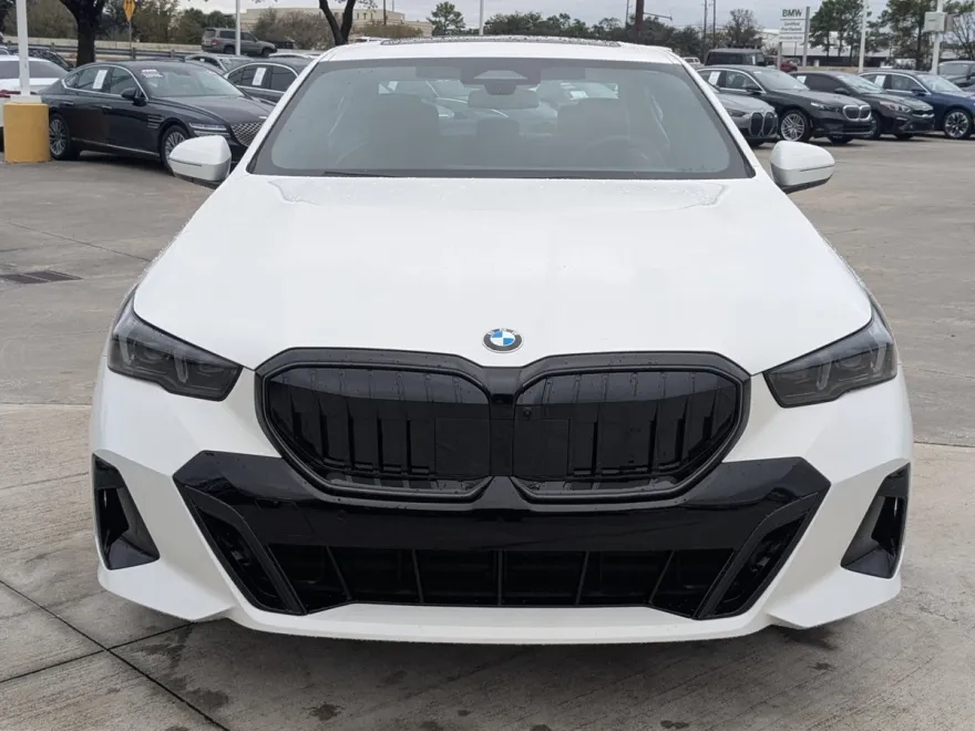 2025 Bmw 530i photo 1