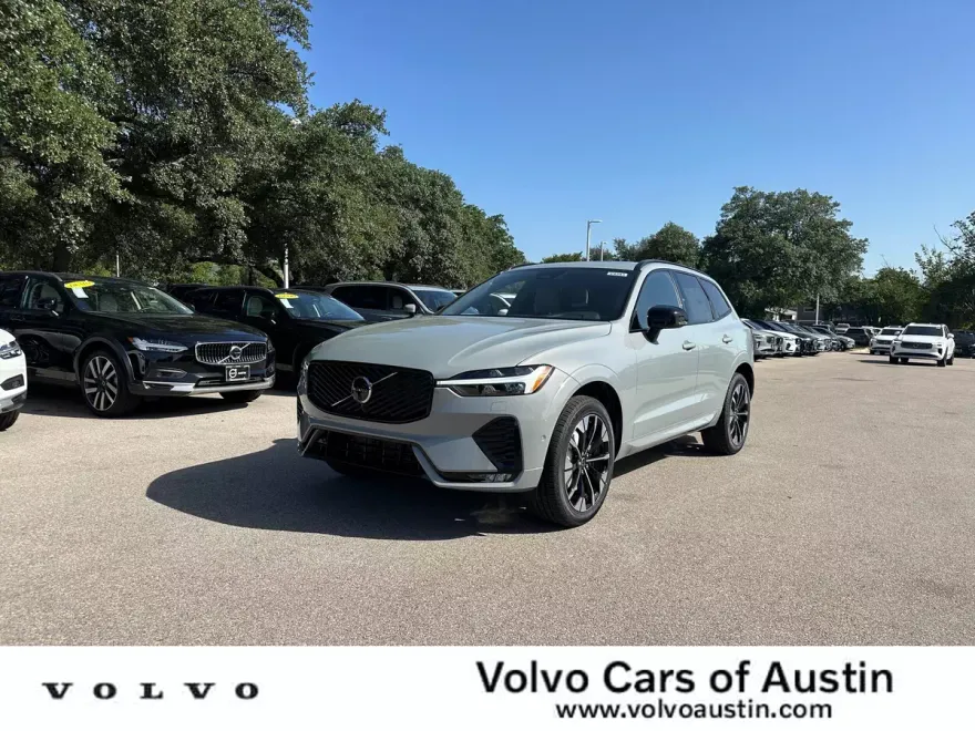 2026 Volvo XC60 Plus B5 photo 1