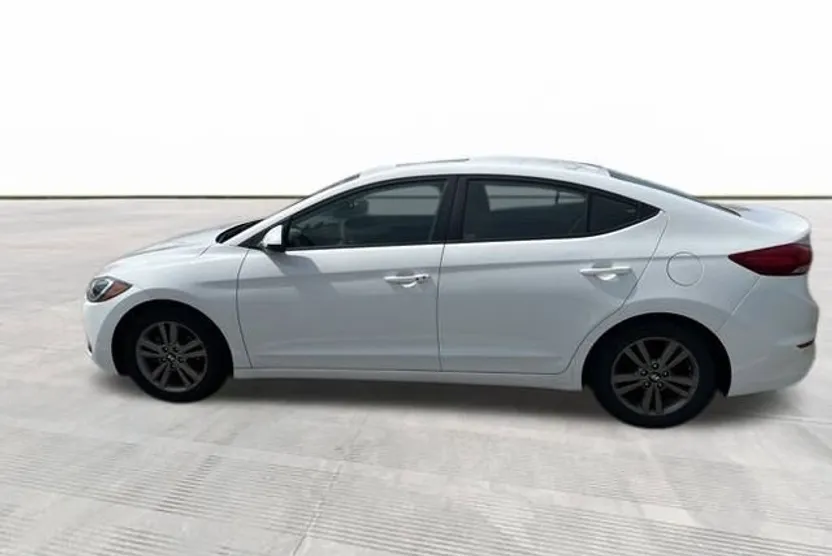 2017 Hyundai Elantra Value Edition photo 1