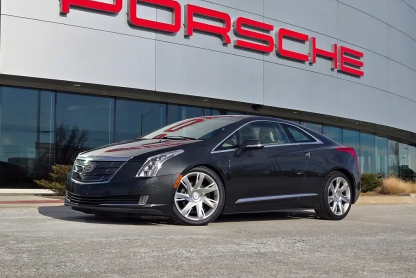 2016 Cadillac ELR Base photo 1