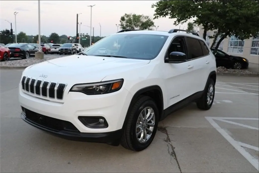 2022 Jeep Cherokee Latitude Lux photo 1