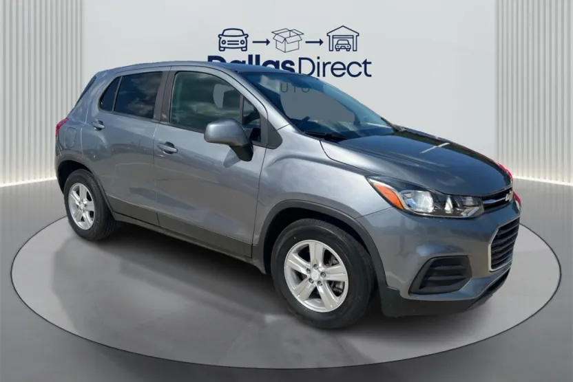 2020 Chevrolet Trax LS photo 1