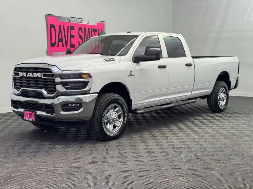 2025 Ram 3500 Tradesman photo 1