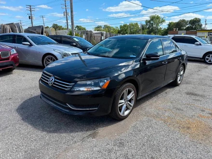 2014 Volkswagen Passat SE photo 1