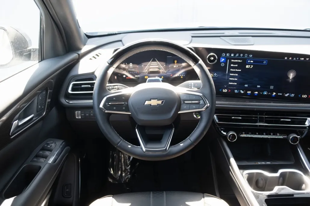 2025 Chevrolet Traverse High Country photo 1
