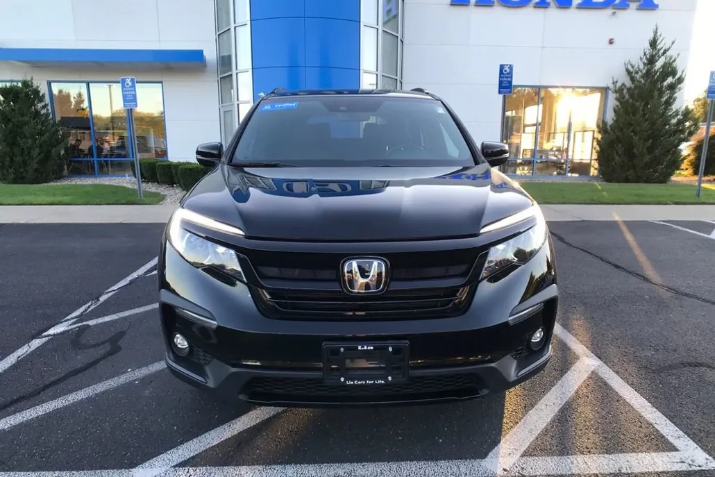 2022 Honda Pilot TrailSport photo 1