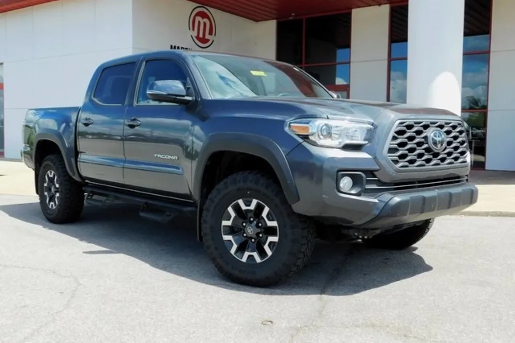 2022 Toyota Tacoma TRD Off-Road photo 1