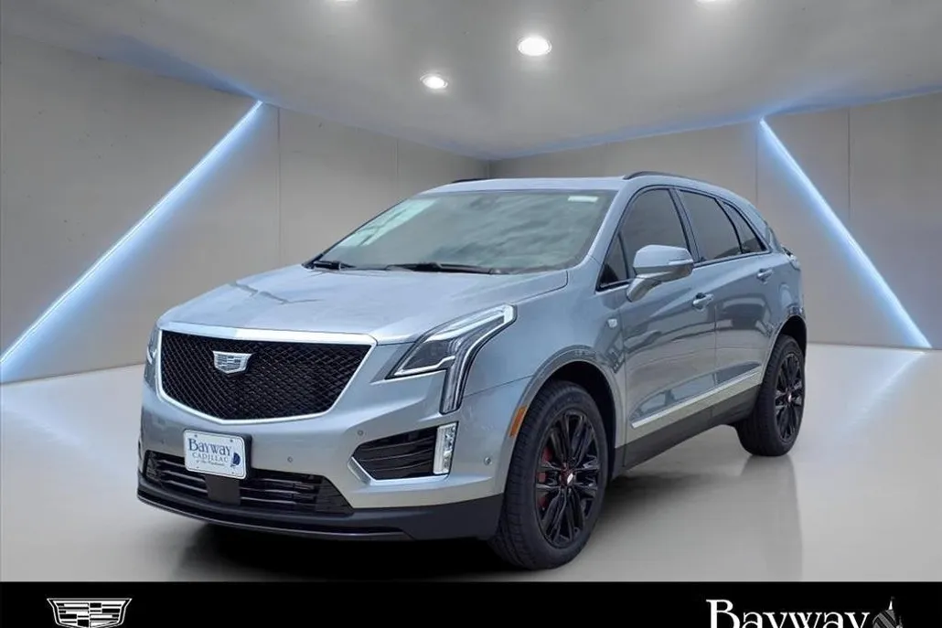 2025 Cadillac XT5 Sport photo 1