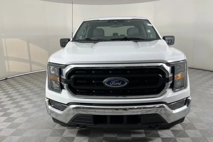2023 Ford F-150 XLT photo 1