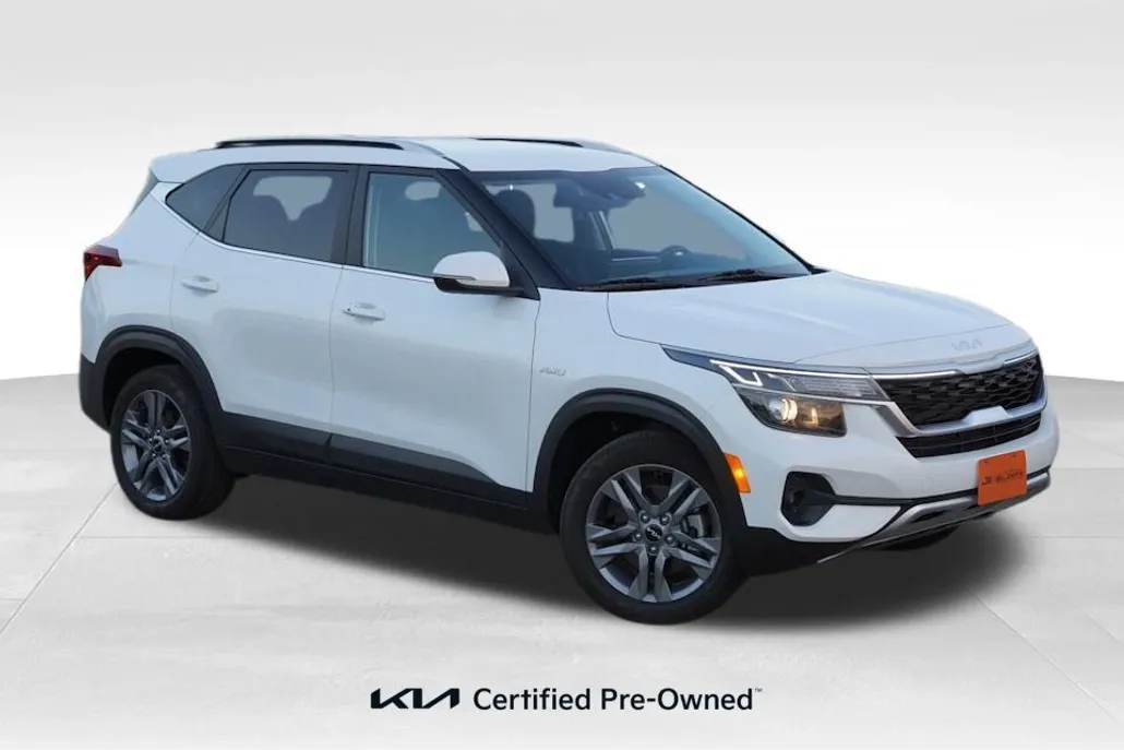 2023 Kia Seltos S photo 1