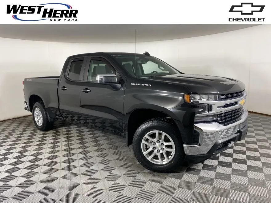 2020 Chevrolet Silverado 1500 LT photo 1