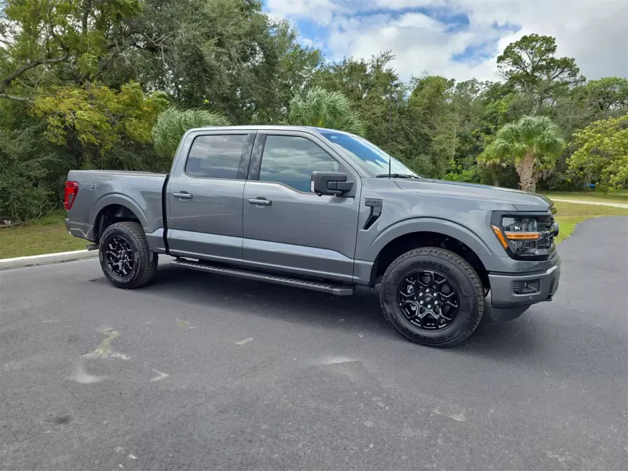 2025 Ford F-150 XLT photo 1
