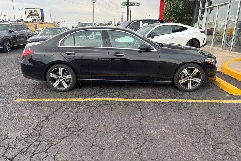 2025 Mercedes Benz C 300 photo 1