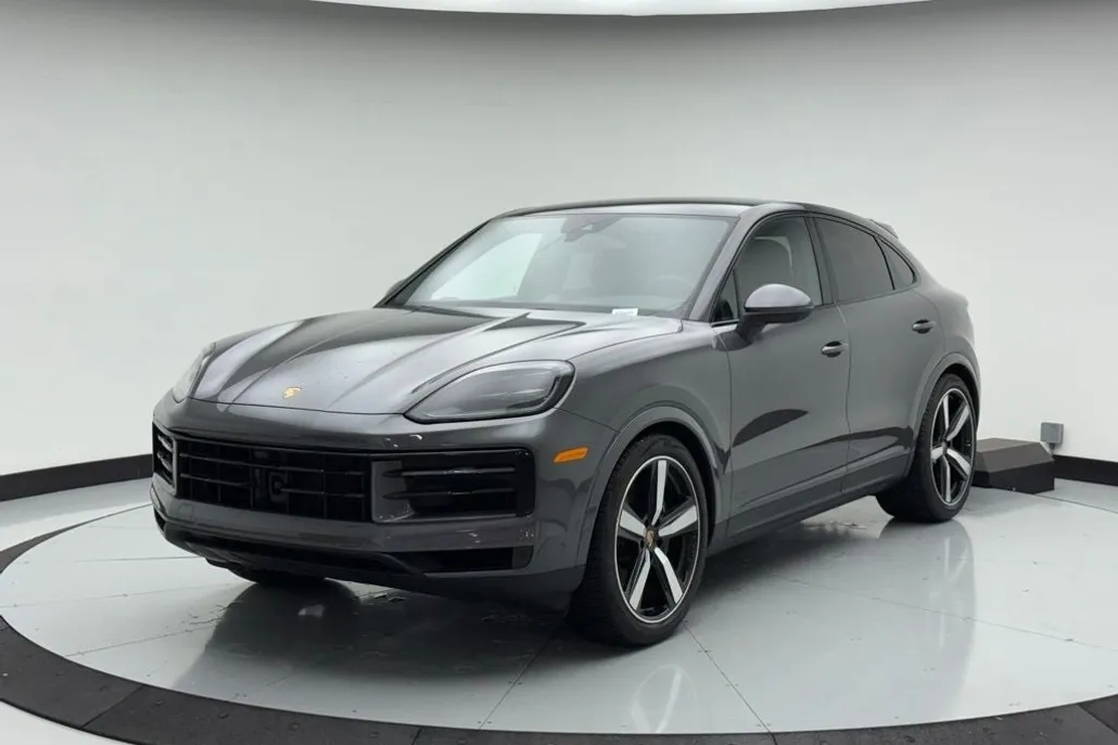 2025 Porsche Cayenne Coupe Base photo 1