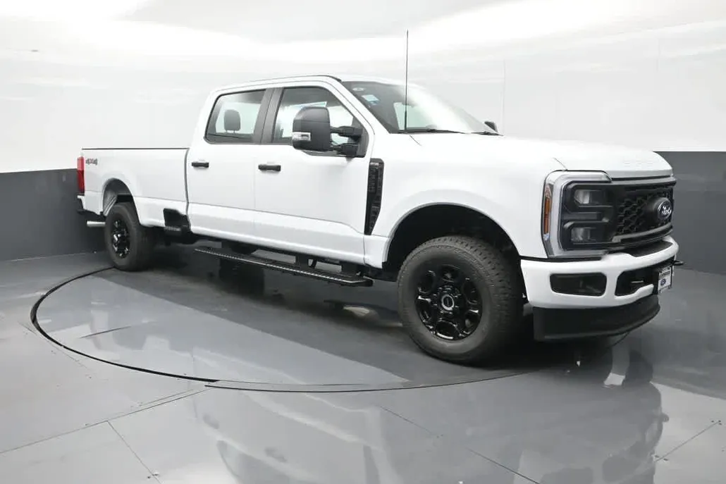 2026 Ford F-350 XL photo 1