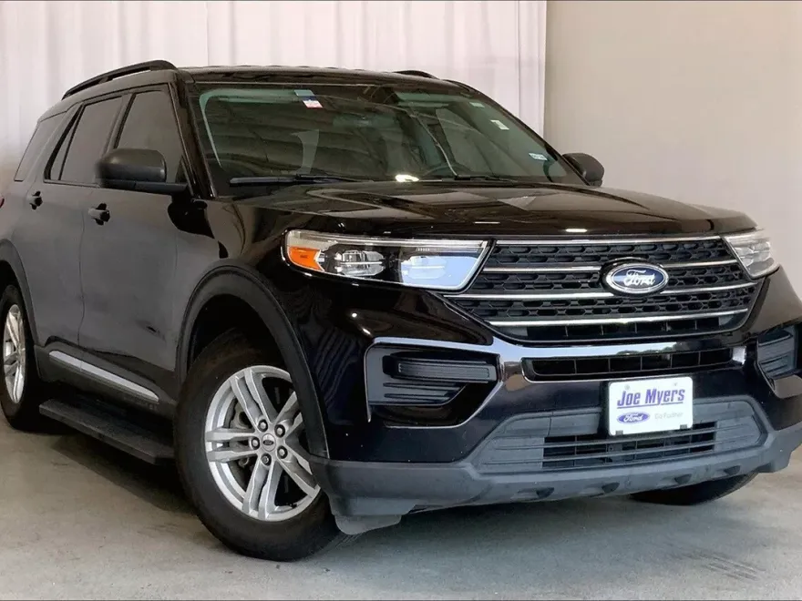 2021 Ford Explorer XLT photo 1