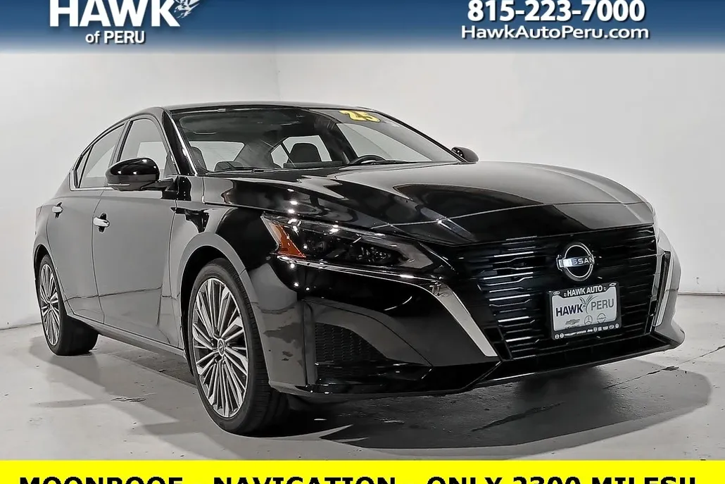 2025 Nissan Altima 2.5 SL photo 1
