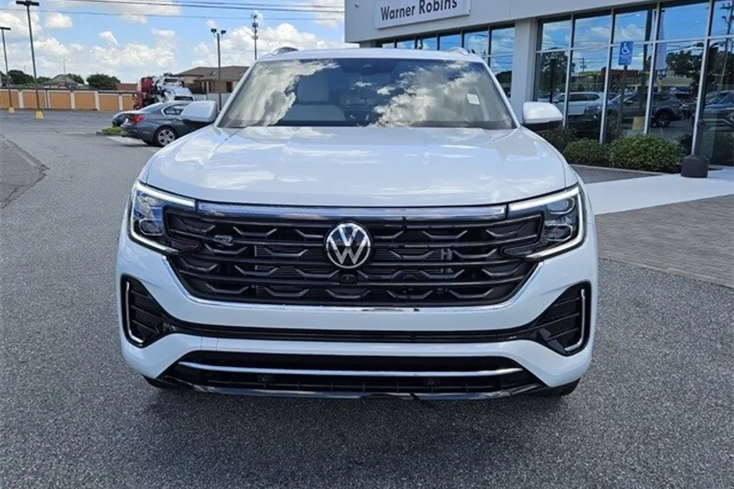2025 Volkswagen Atlas Cross Sport SEL Premium R-Line photo 1