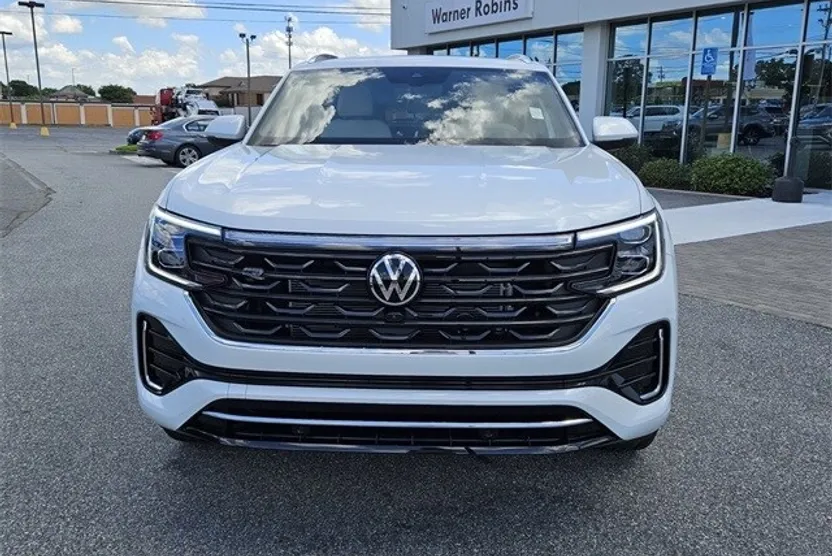 2025 Volkswagen Atlas Cross Sport SEL Premium R-Line photo 1