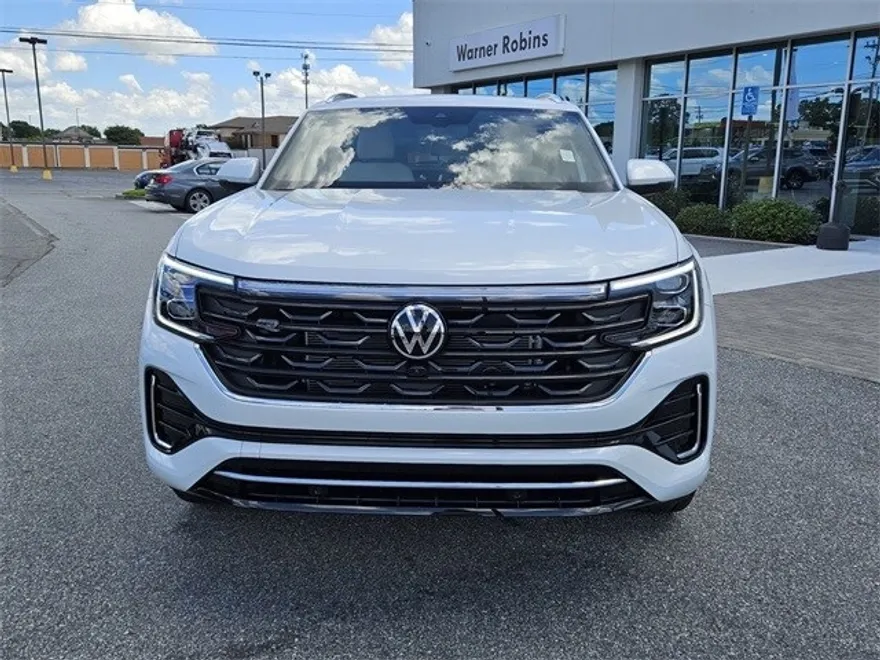 2025 Volkswagen Atlas Cross Sport SEL Premium R-Line photo 1