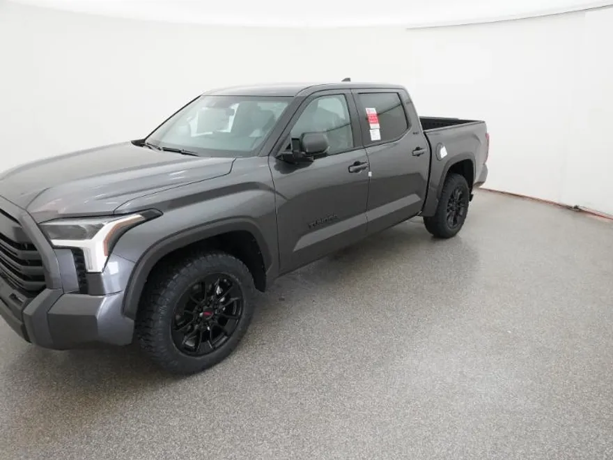 2026 Toyota Tundra SR5 CrewMax photo 1
