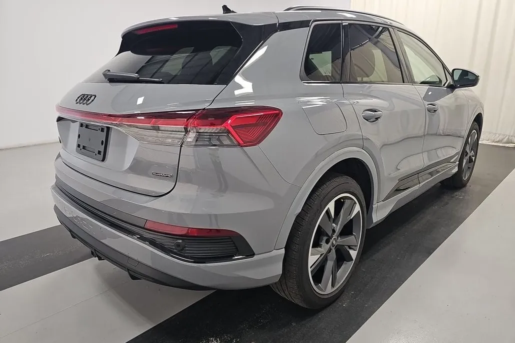 2024 Audi Q4 50 55 E-tron Premium photo 1