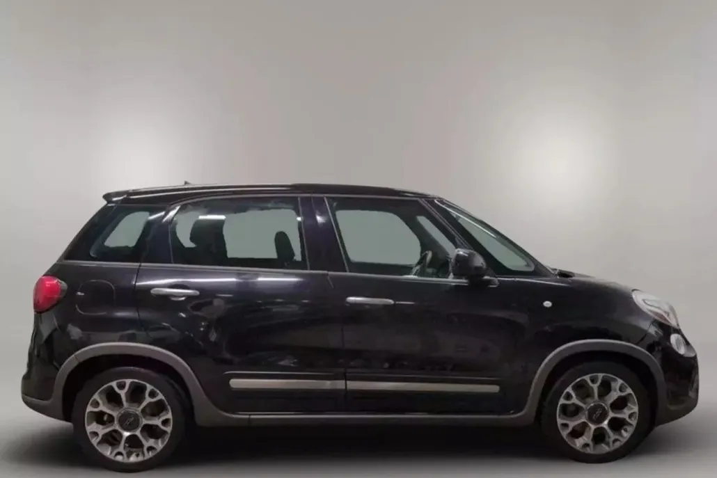 2014 Fiat 500L Trekking photo 1