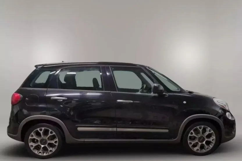 2014 Fiat 500L Trekking photo 1