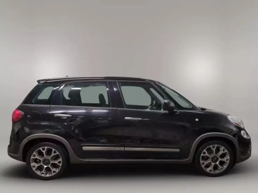 2014 Fiat 500L Trekking photo 1