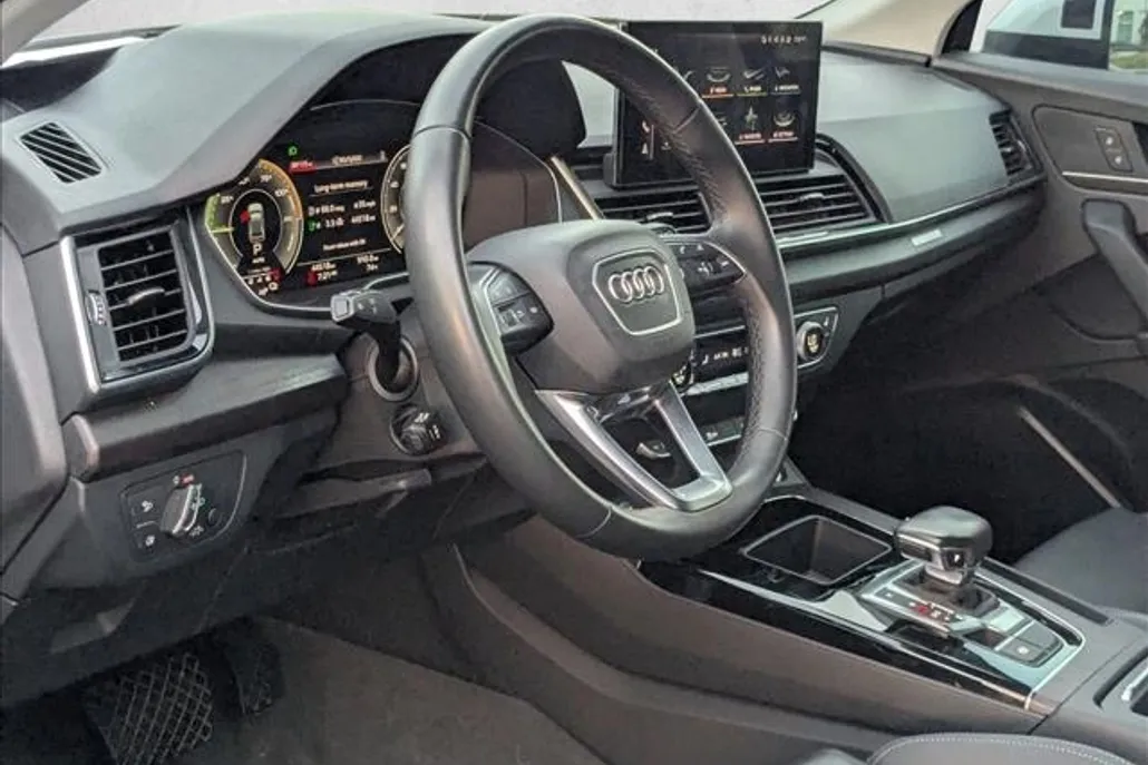 2022 Audi Q5 S line Premium photo 1