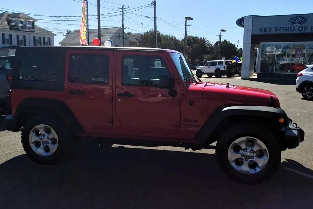 2018 Jeep Wrangler Unlimited Sport photo 1