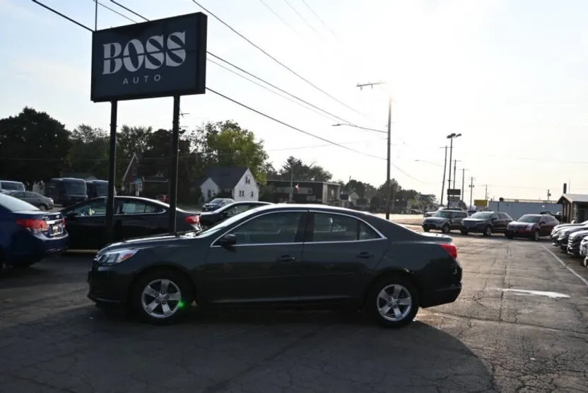 2015 Chevrolet Malibu LS photo 1