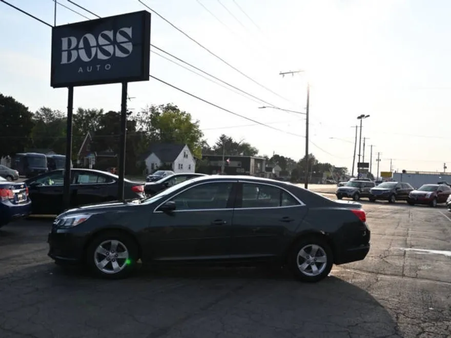 2015 Chevrolet Malibu LS photo 1