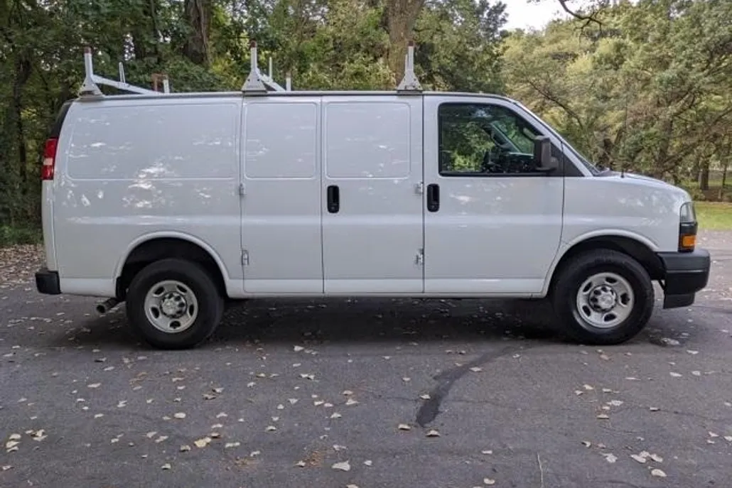 2021 Chevrolet Express Cargo 2500 Van photo 1