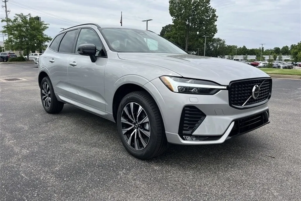 2025 Volvo XC60 B5 Core photo 1