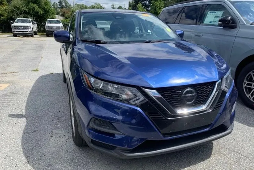 2021 Nissan Rogue Sport S photo 1