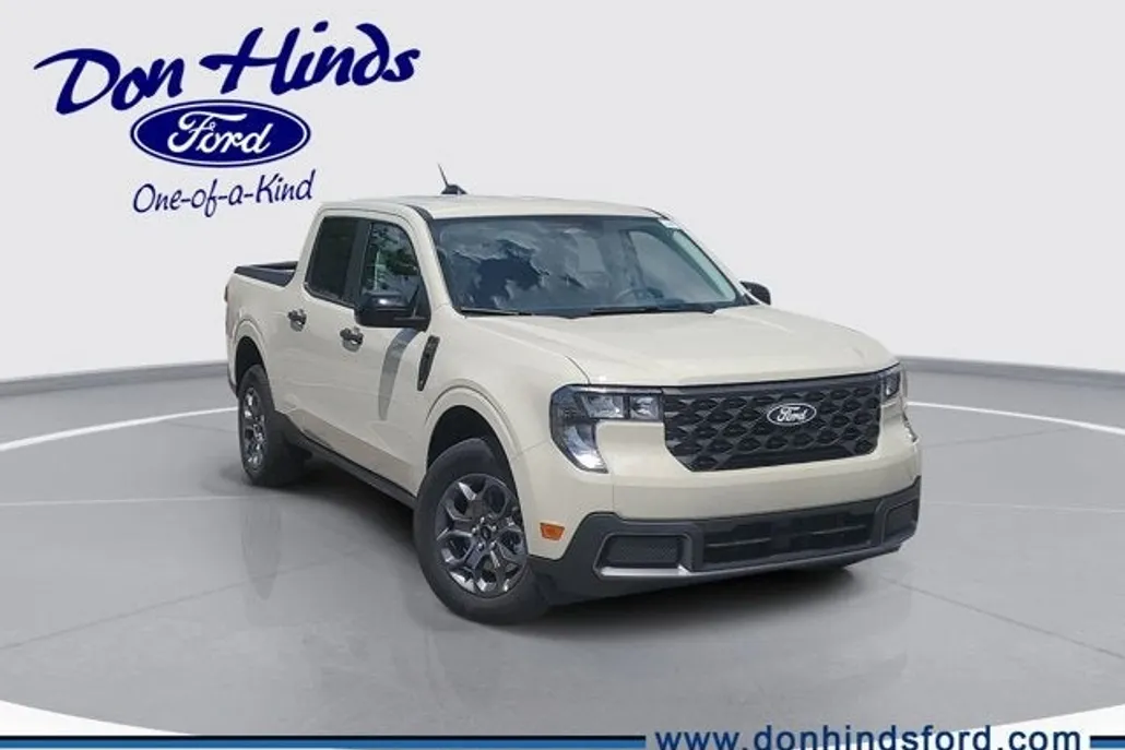 2025 Ford Maverick XLT photo 1
