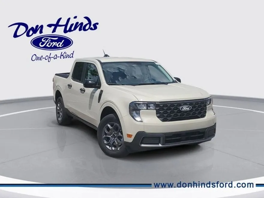 2025 Ford Maverick XLT photo 1