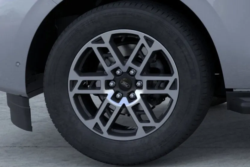2025 Ford Expedition photo 1