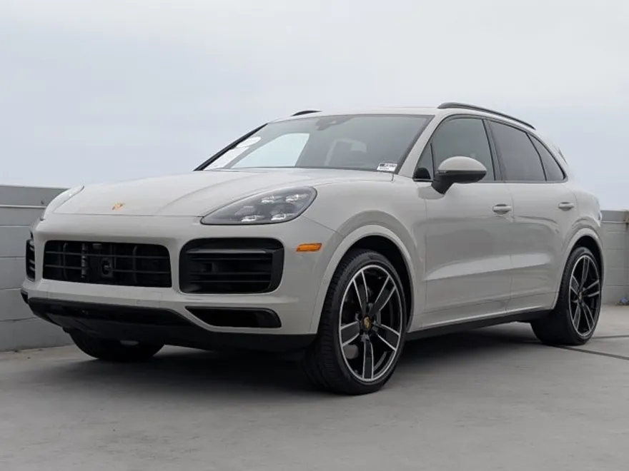 2023 Porsche Cayenne S Platinum Edition photo 1