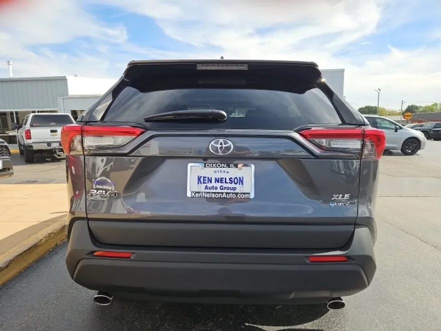 2025 Toyota RAV4 Hybrid XLE photo 1