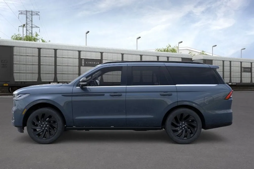2025 Lincoln Navigator Reserve photo 1