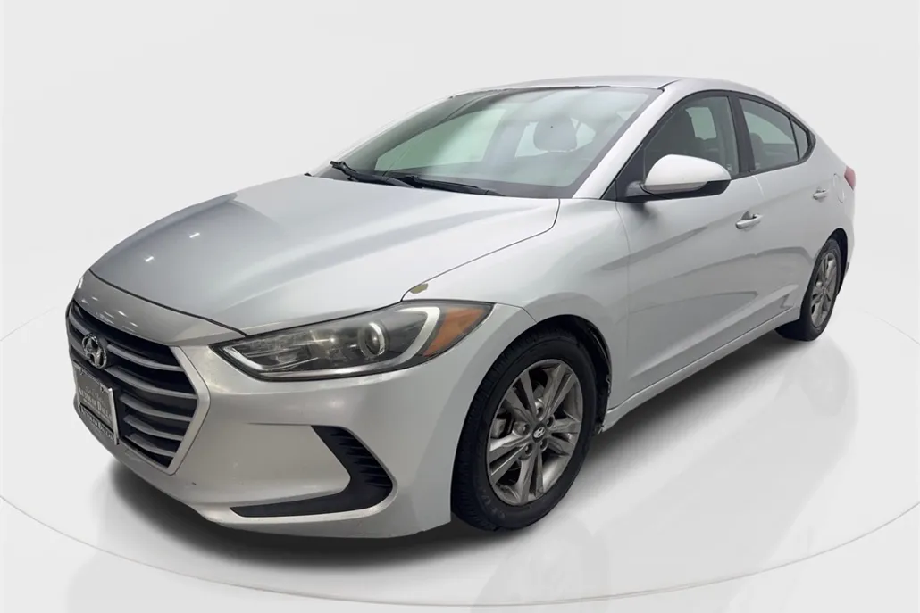 2018 Hyundai Elantra SEL photo 1