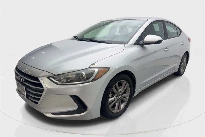 2018 Hyundai Elantra SEL photo 1