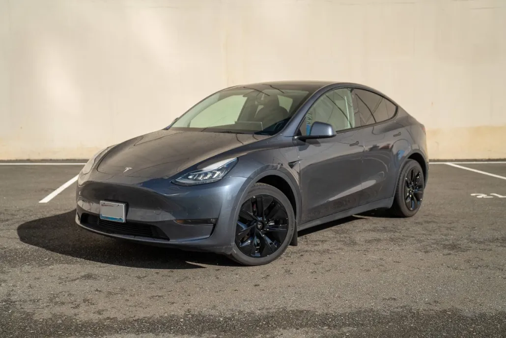 2021 Tesla Model Y Long Range photo 1