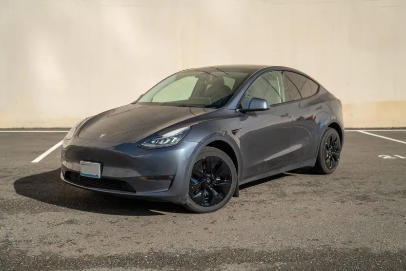 2021 Tesla Model Y Long Range photo 1
