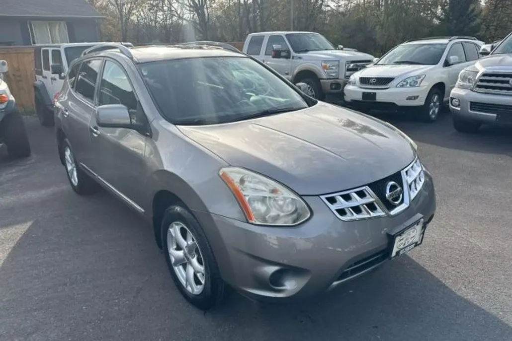 2011 Nissan Rogue photo 1