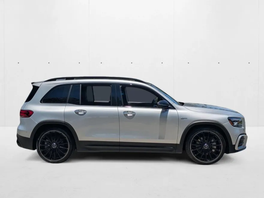 2024 Mercedes Benz GLB AMG 35 4MATIC photo 1